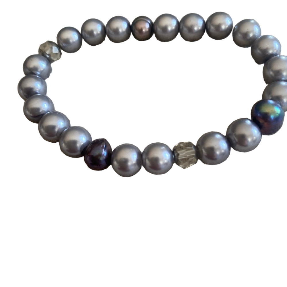 Gray Pearl Bracelet handmade elastic band - Picture 2 of 3